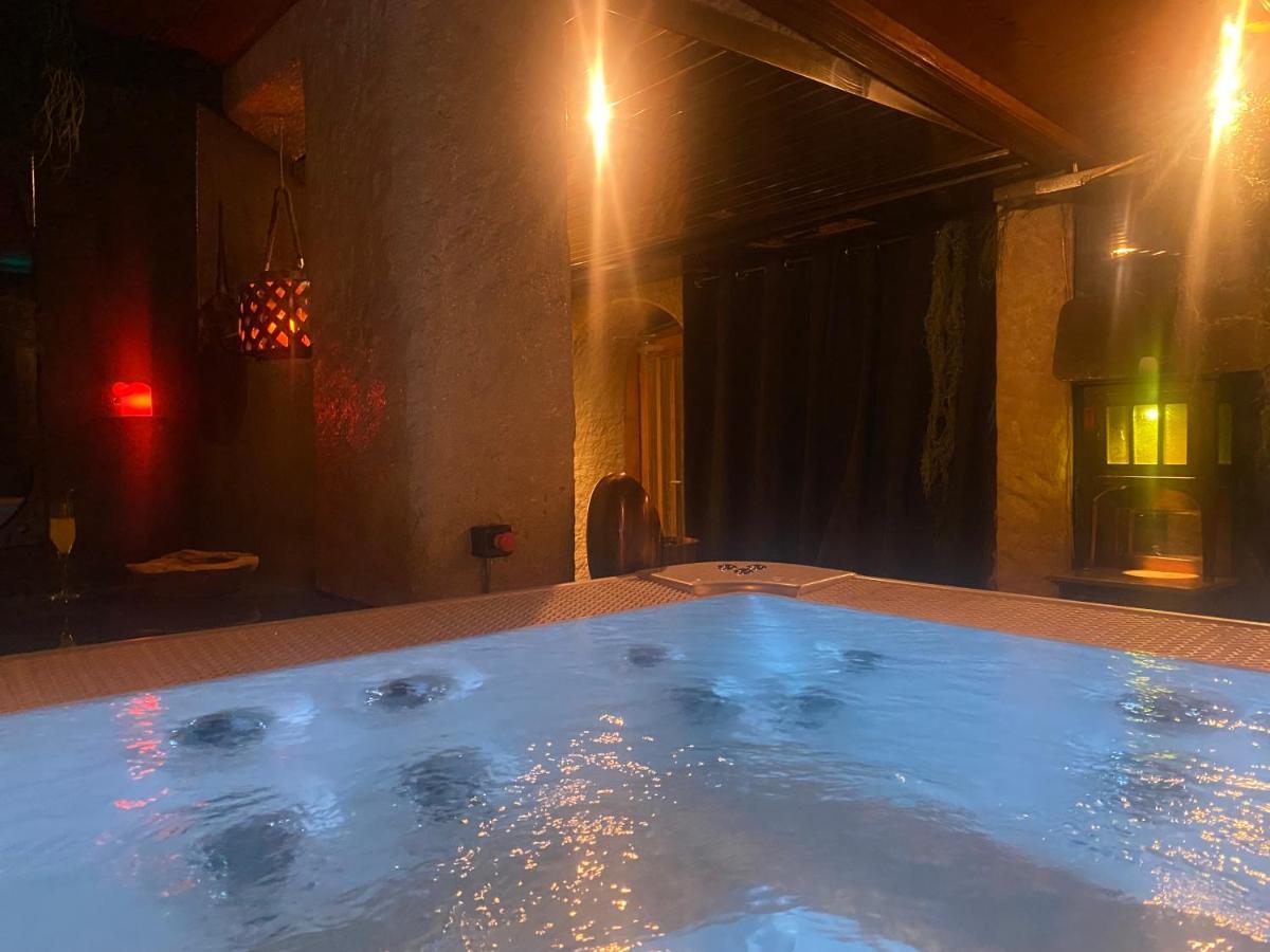Hotel De La Truite & Spa Le Petit Nautilus Le Pont Luaran gambar