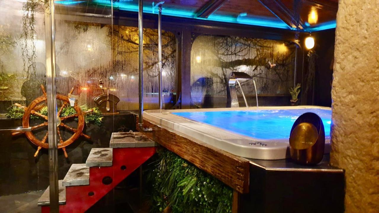 Hotel De La Truite & Spa Le Petit Nautilus Le Pont Luaran gambar