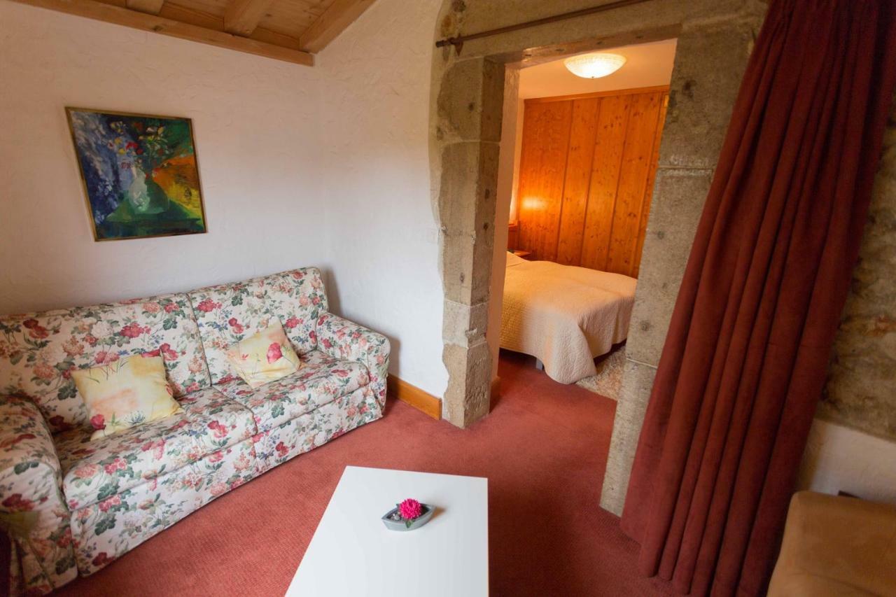 Hotel De La Truite & Spa Le Petit Nautilus Le Pont Luaran gambar
